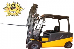 夏季如何正確使用電動(dòng)小型叉車？