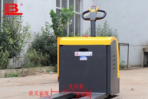 全電動(dòng)托盤搬運(yùn)車使用的托盤有哪些規(guī)格？
