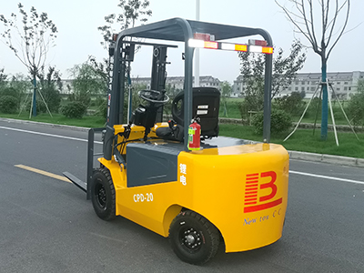 電動(dòng)叉車